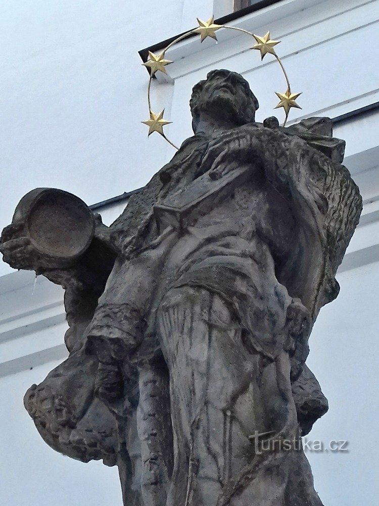 Šumperk - Szent szobor. Nepomuck János (Radniční utca)