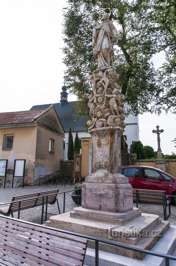 Šumvald – St. Ιωάννης του Νεπομούκ