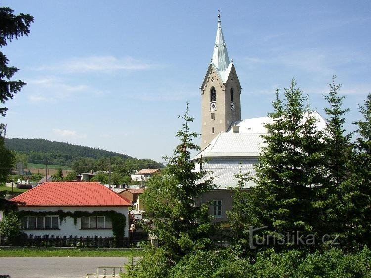 Supíkovice, kerk van St. Hedwigs