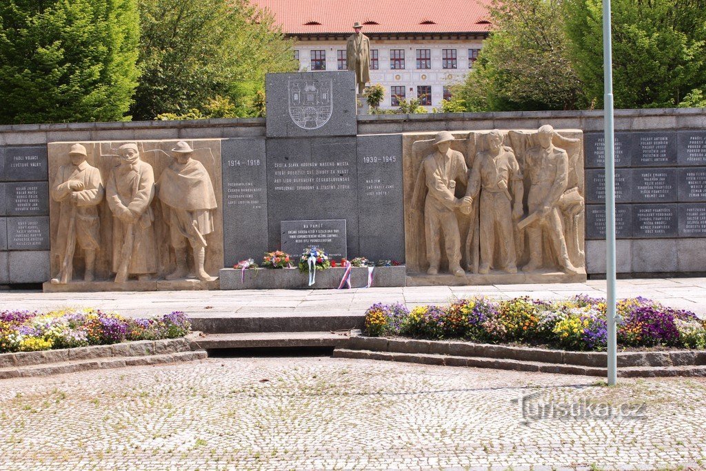 Sušice, pomník padlým ve světových válkách