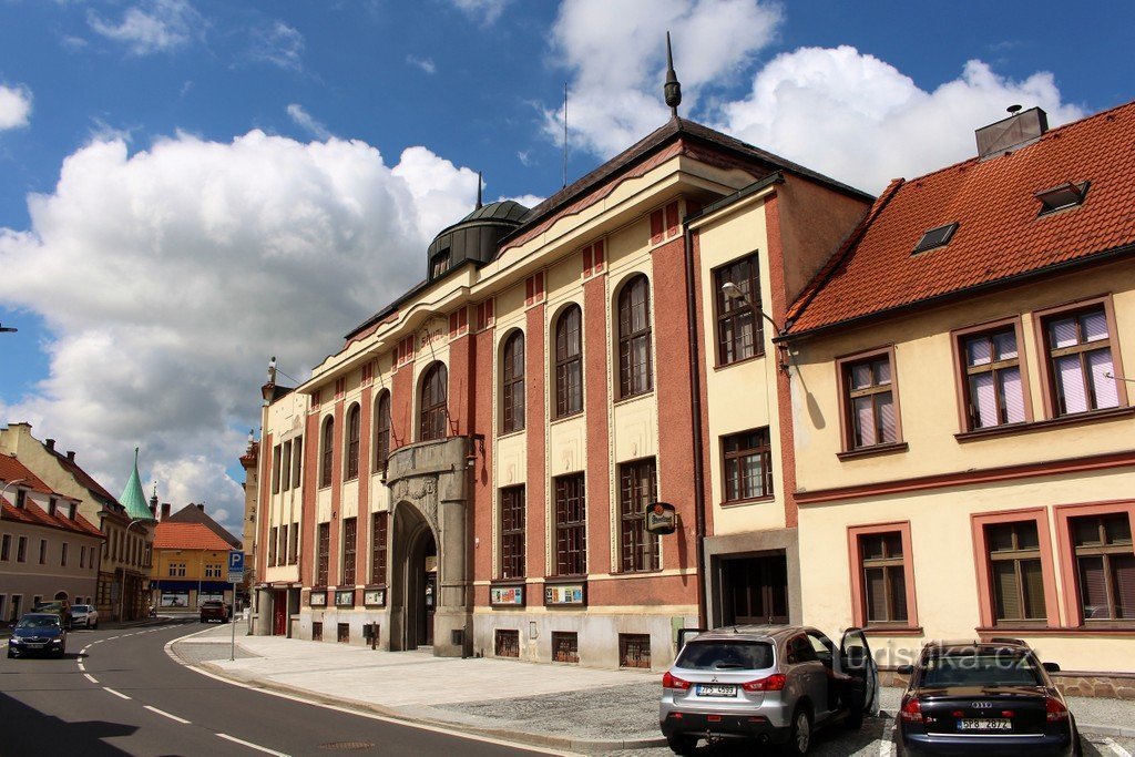 Sušice, falconry