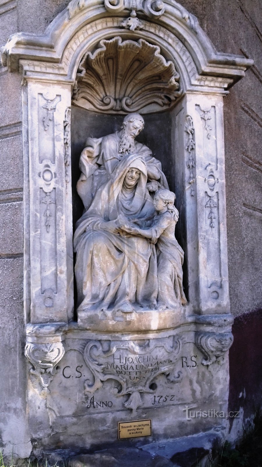 estatua de san Jáquima, St. Ana y la Virgen María