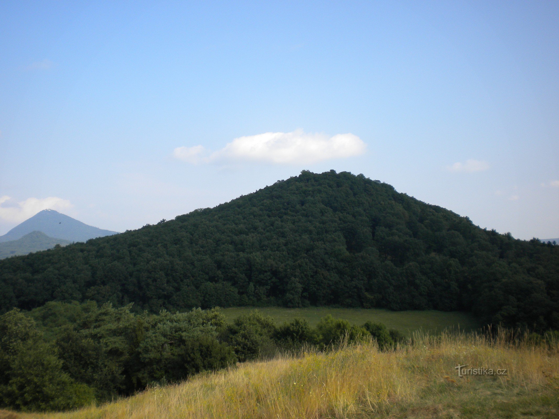 苏托姆山