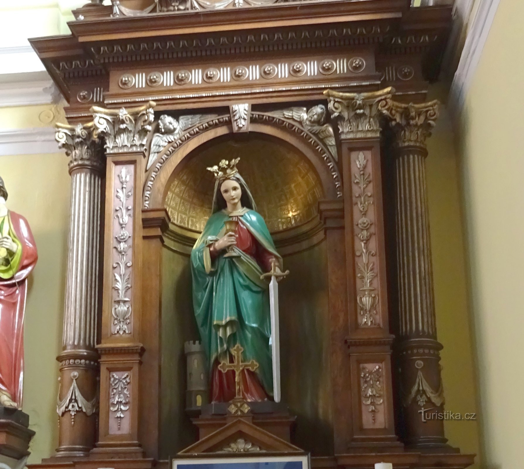 St. Barbara trên bàn thờ shunt