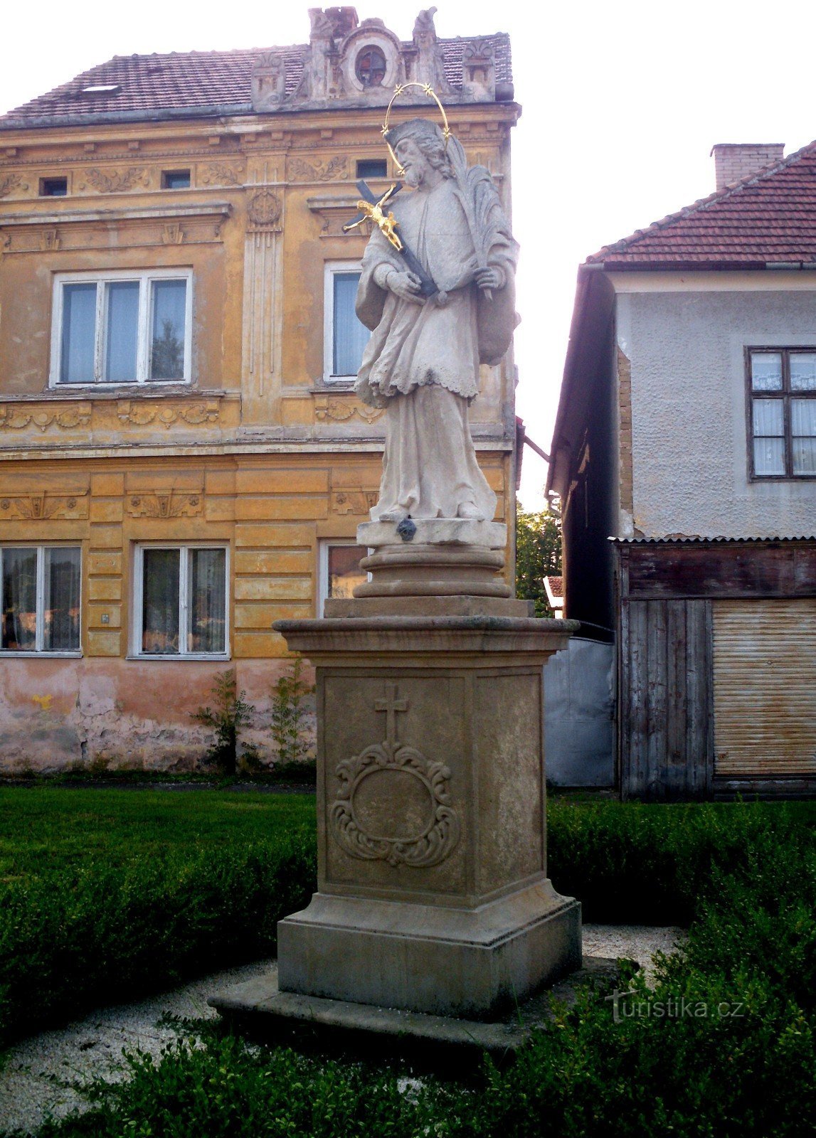 sv. Jan Nepomucký - ulica Nerudova