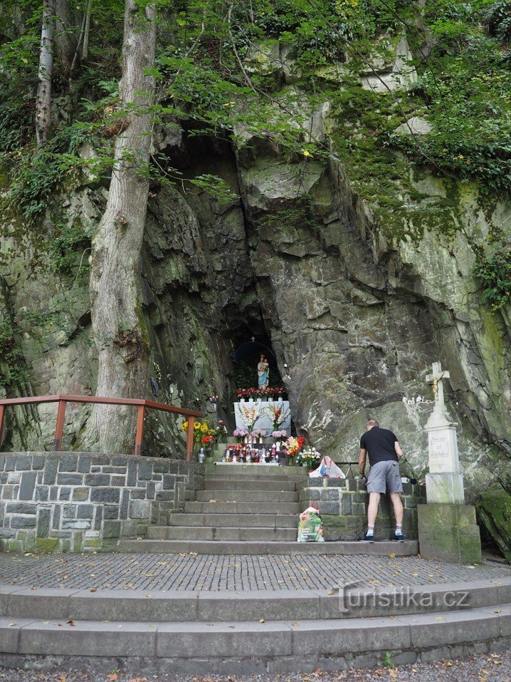 St. Maria im Felsen