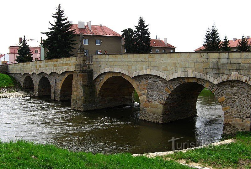 Cầu St. John ở Litovla