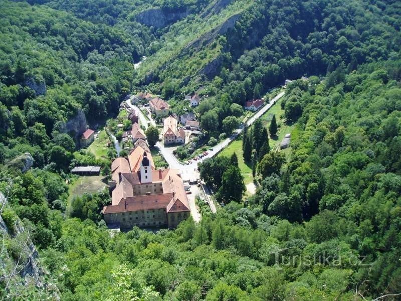 Johannes unter dem Felsen