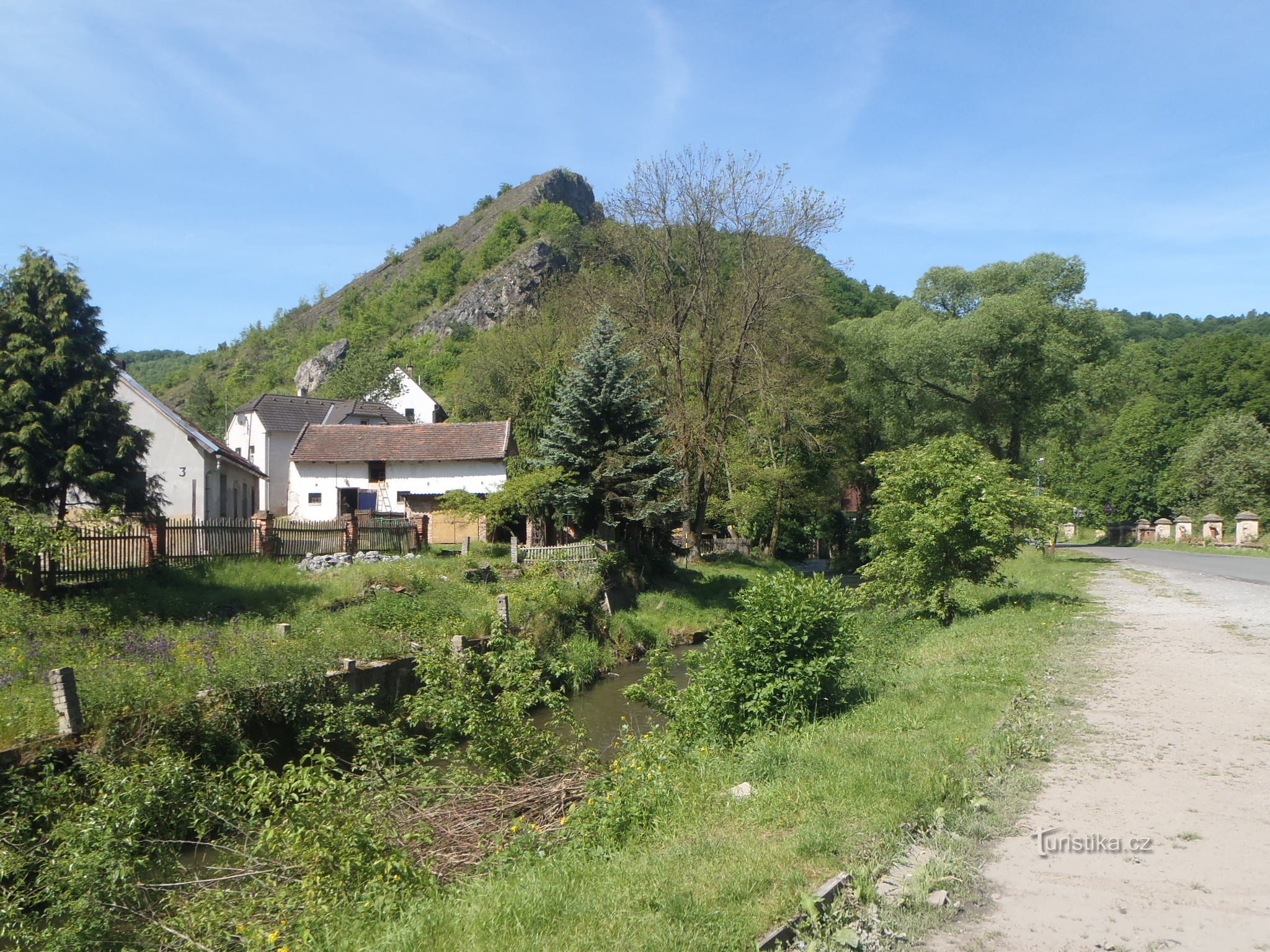 San Giovanni sotto la roccia