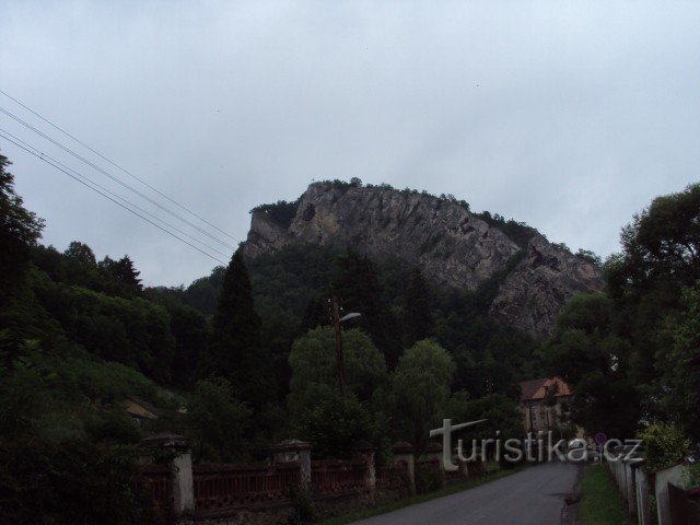 Janez pod skalo - Karlštejn