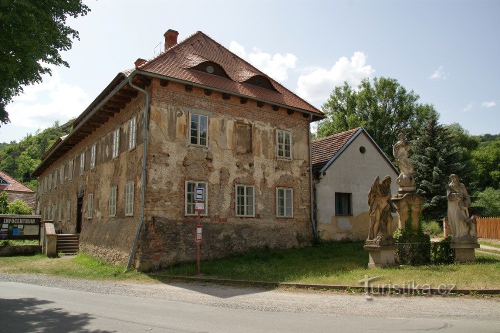 Svátý Jan pod Skalou – auberge-manoir