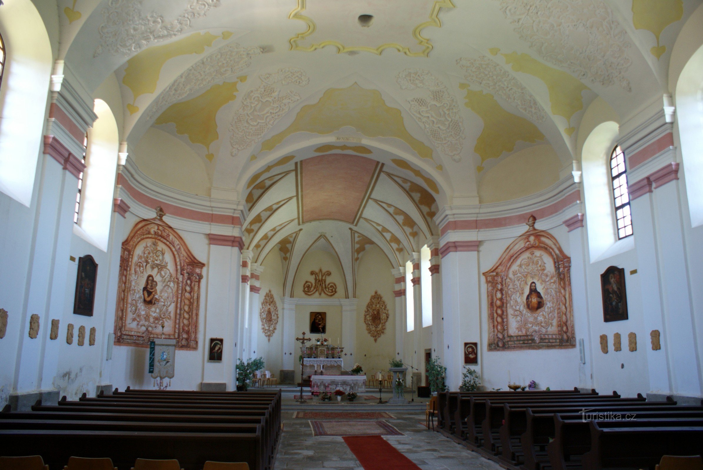 Svatý Kámen (u Rychnova nad Malší) – kostel Panny Marie Sněžné