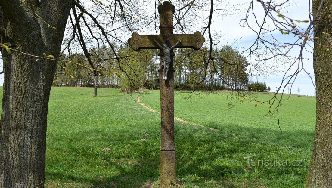 Croix suédoise au-dessus de la forge