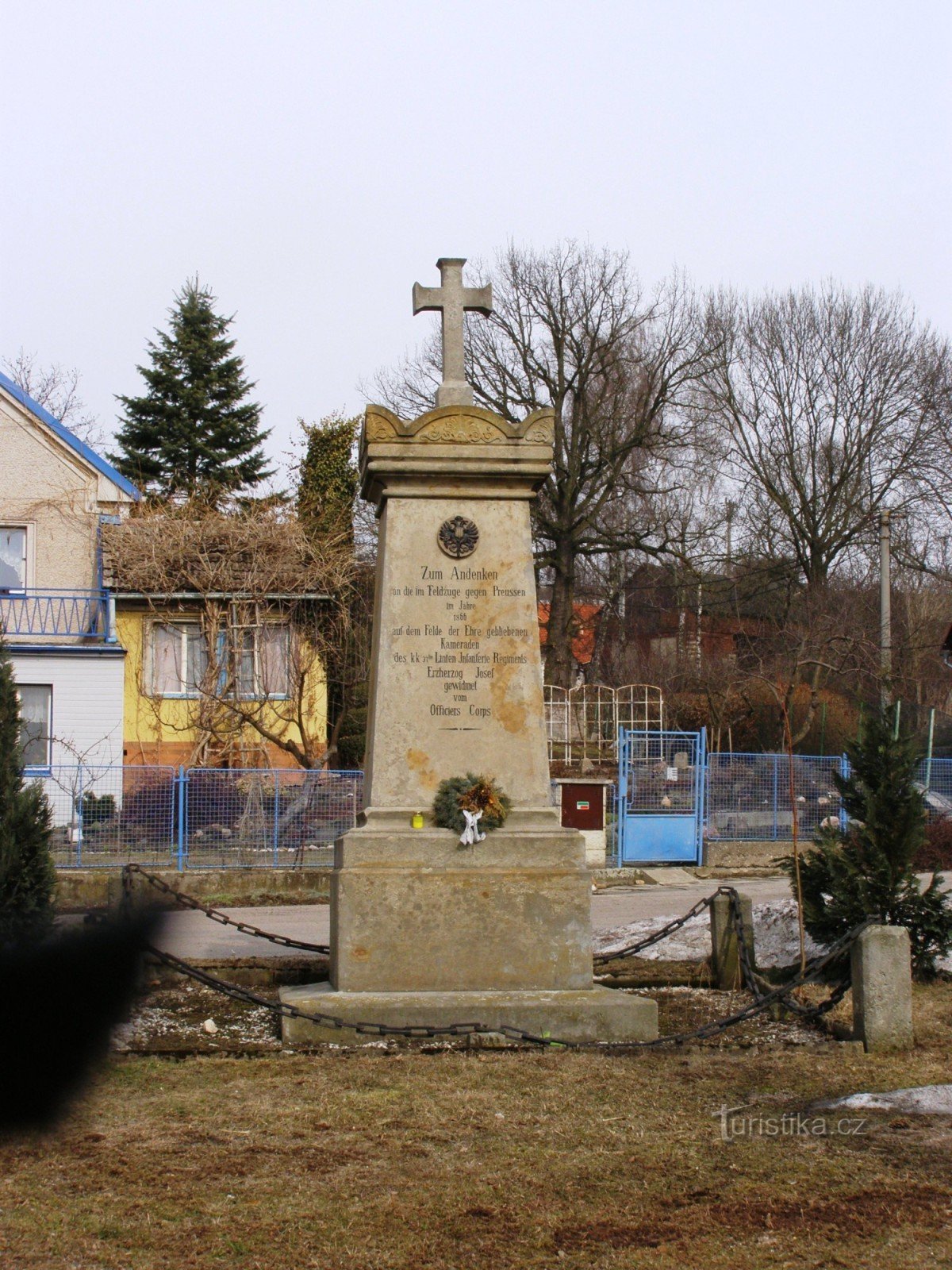 Svinišťany - monumento a la batalla de 1866