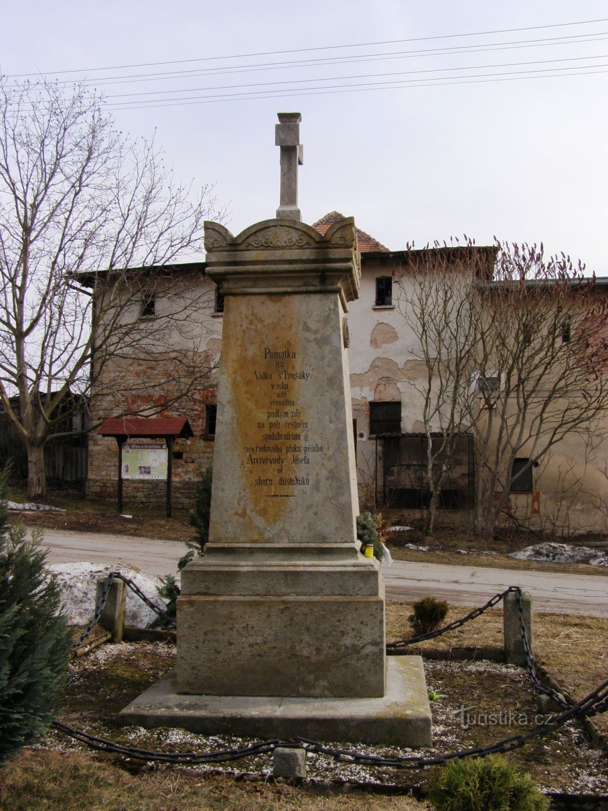Svinišťany - monument över slaget 1866