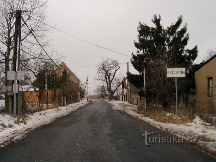 Svojetín de l'Est : la légende raconte que dans le village d'aujourd'hui, un certain poste de Svojata