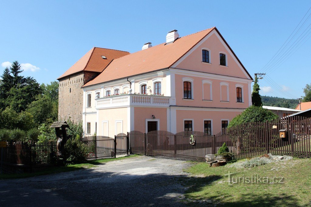 Fortaleza y castillo de Svojšice