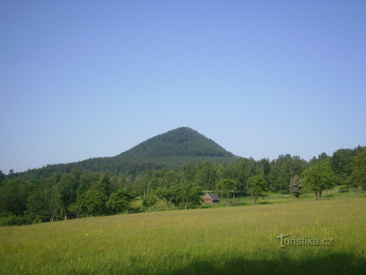 Svor - Rousínov - Nová Huť - Tolštejn - Jiřetín pod Jedlovová