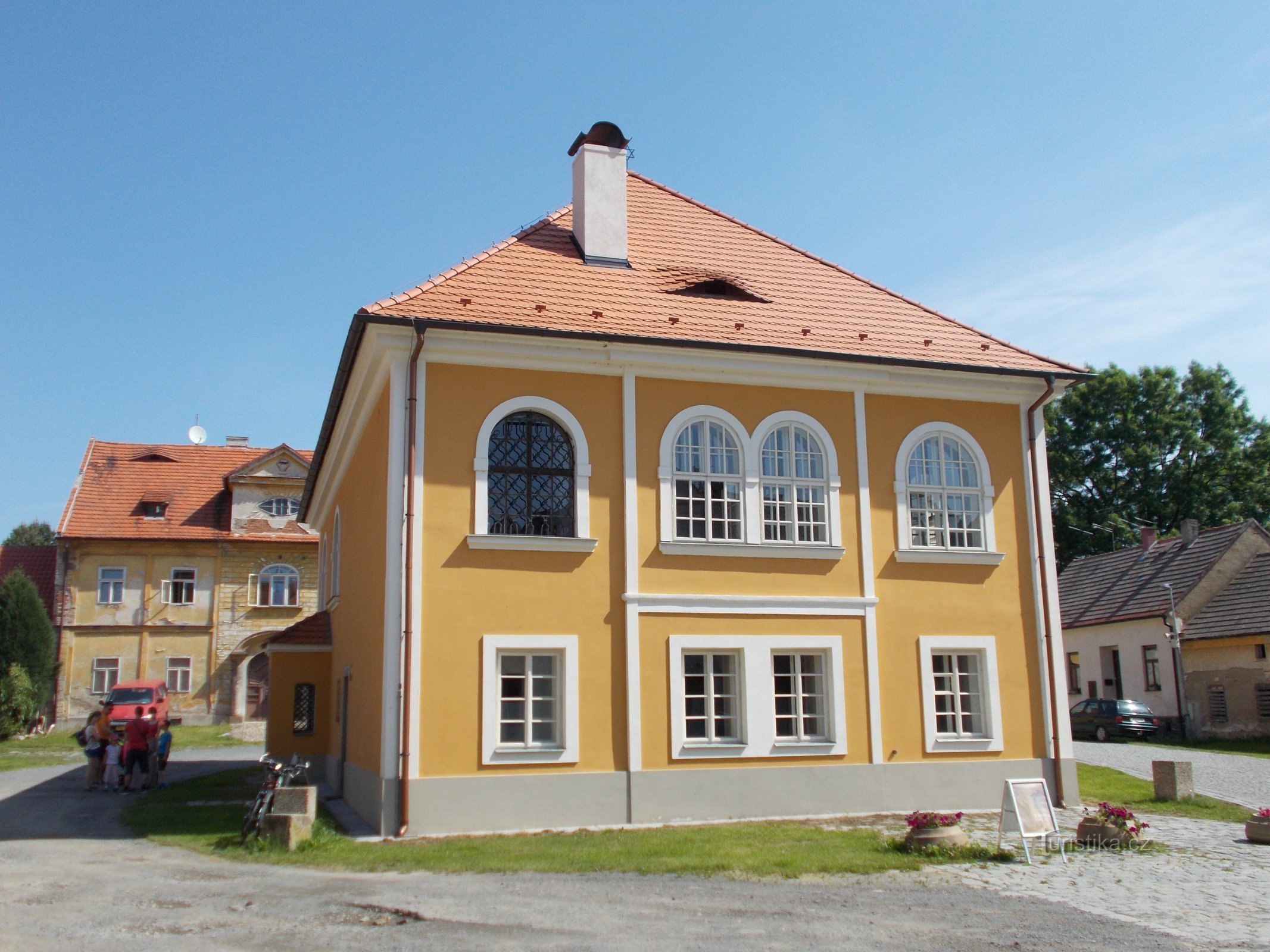 Březnicen synagoga