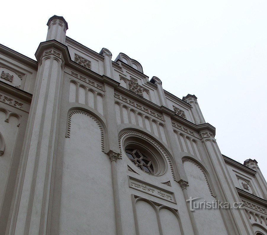 Synagogan i Golčov Jeníkov