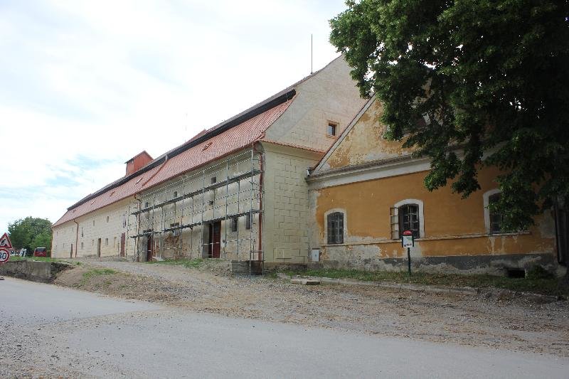 sýpka a panský dvůr