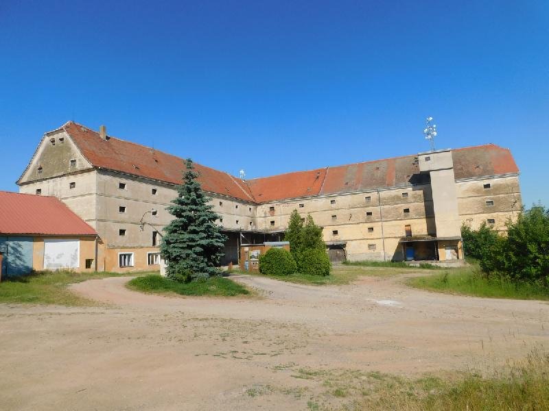 sýpka bývalé Ústřední vojenské zásobárny