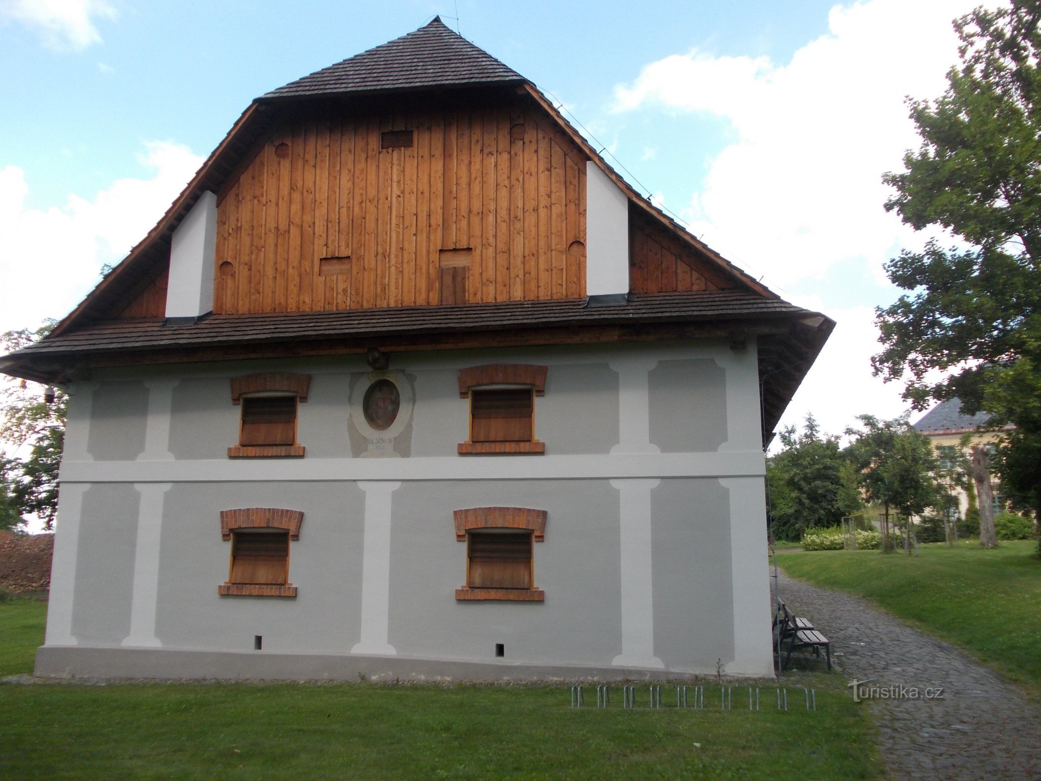 un grenier sur le domaine du château de Radun