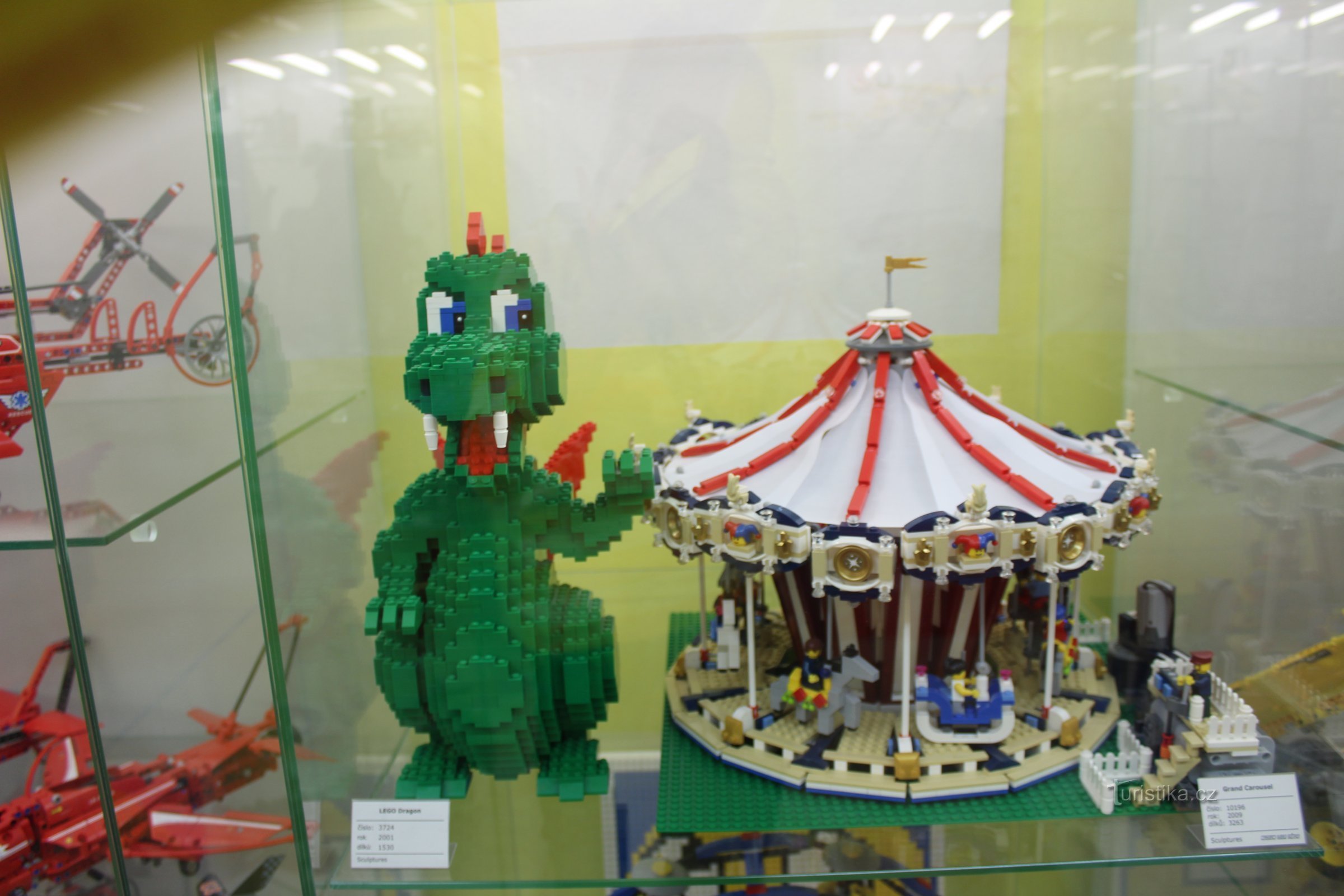 OBÓZ MUZEUM LEGO