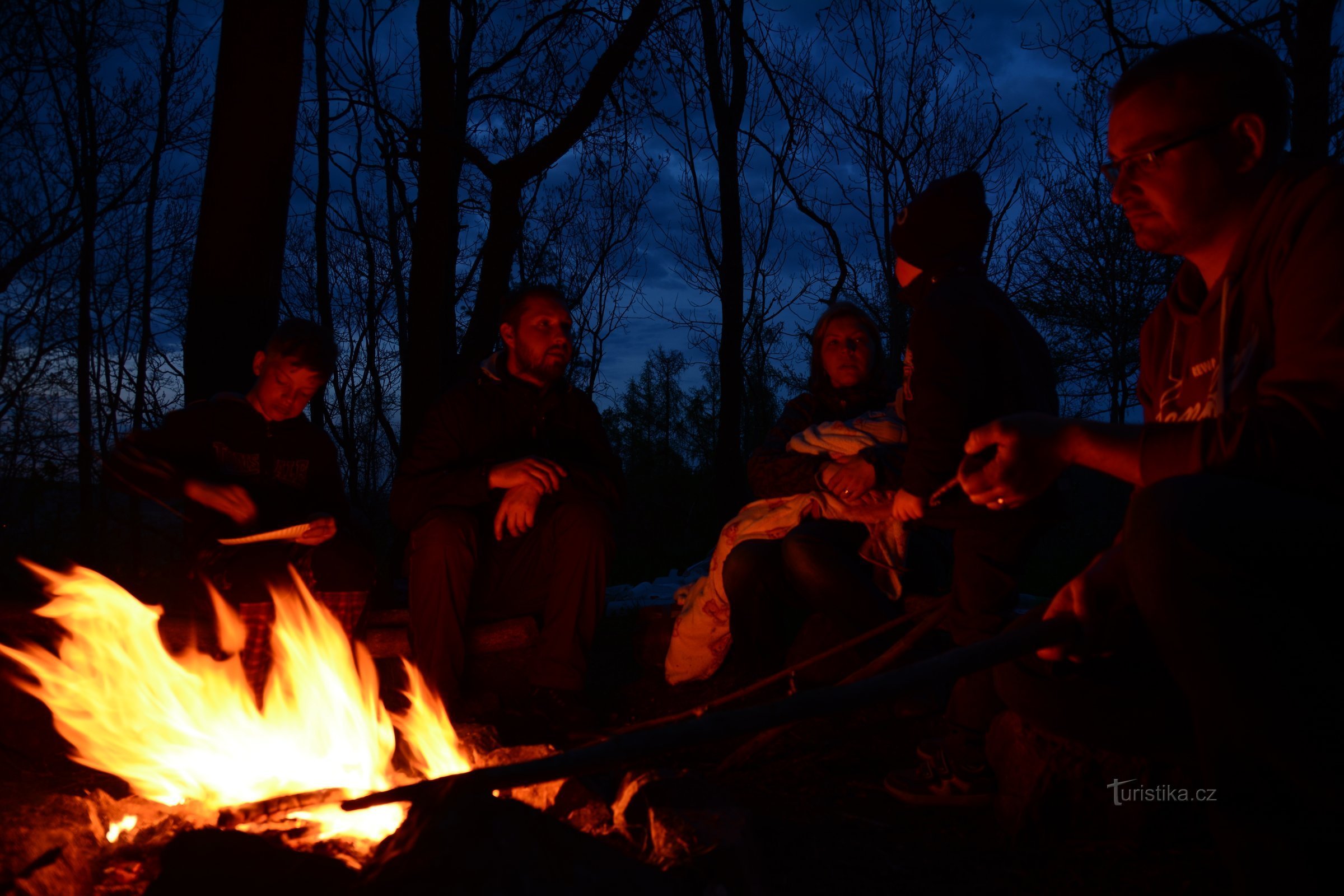 Camping nach dem Raub - Schloss Skála