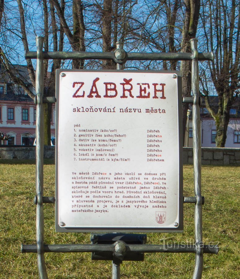 Tableau expliquant la grammaire du mot Zábřeh