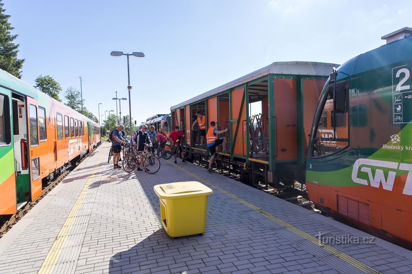 așa arată un tren cu biciclete