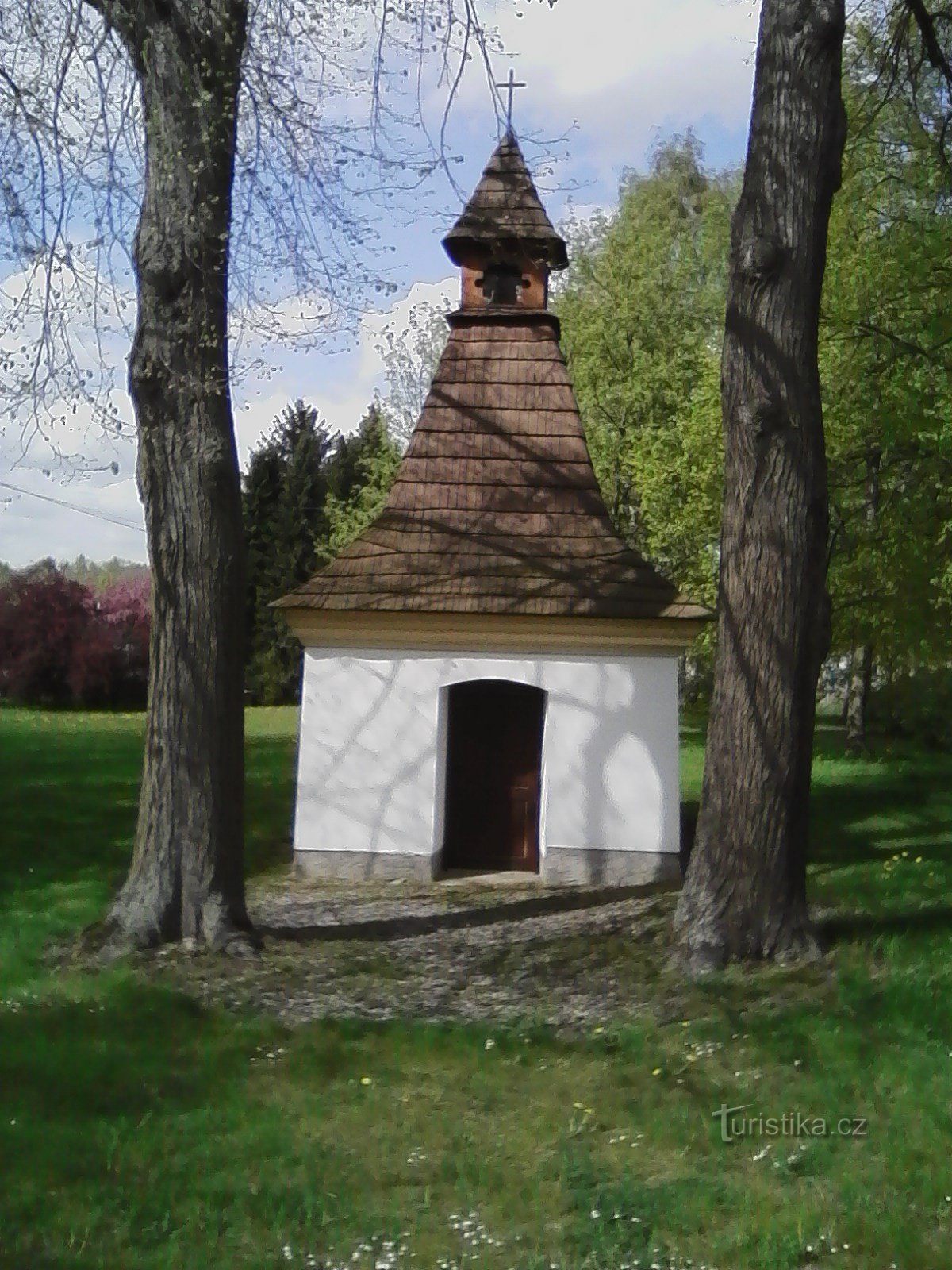 Kapellen am Weg sehen so, aber auch ganz anders aus.