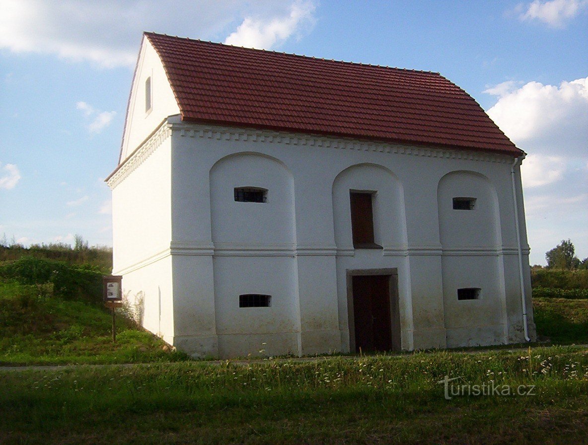 Těchobuz-armazém barroco-Foto: Ulrych Mir.