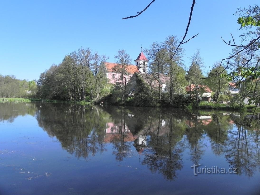 Těchonice, kostel sv. Filipa a Jakuba