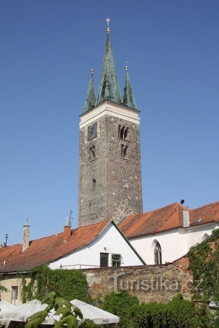 Telč - kyrkan St. Ducha - senromanskt torn