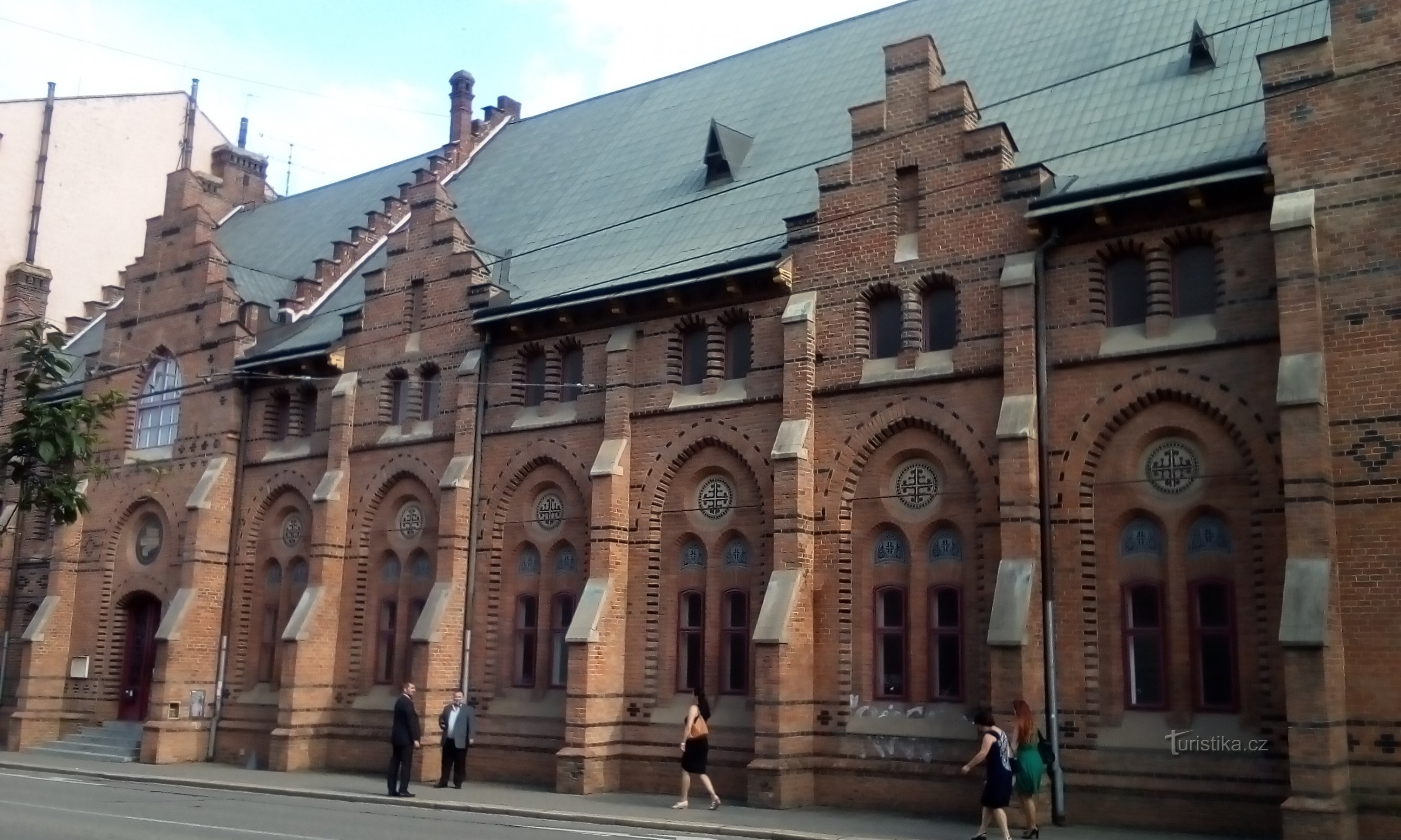 Turnhalle unter dem Schloss