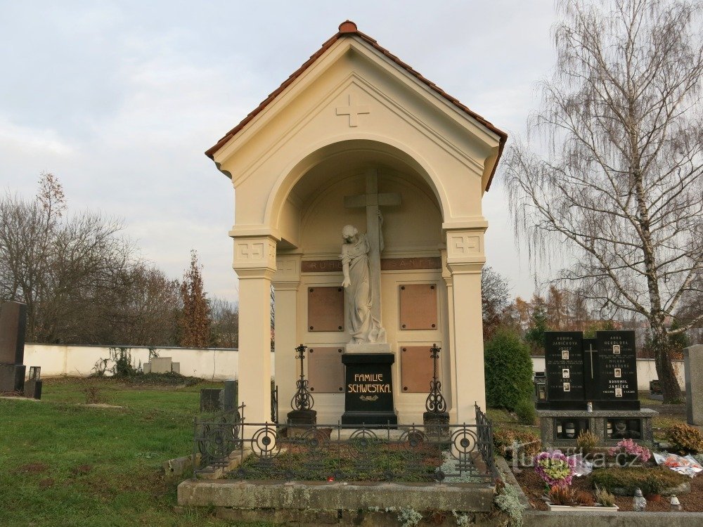 Temenice (Šumperk) - Tombe de Schwestko