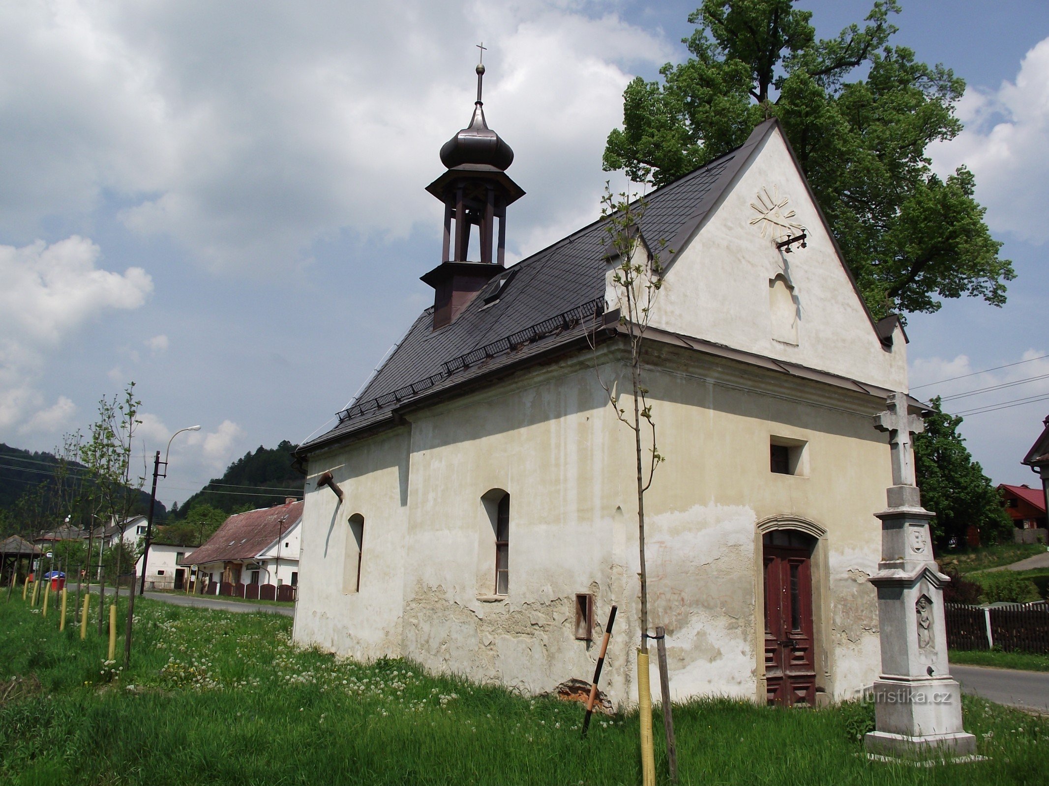 temenická kaple sv. Anny v r. 2014 ...
