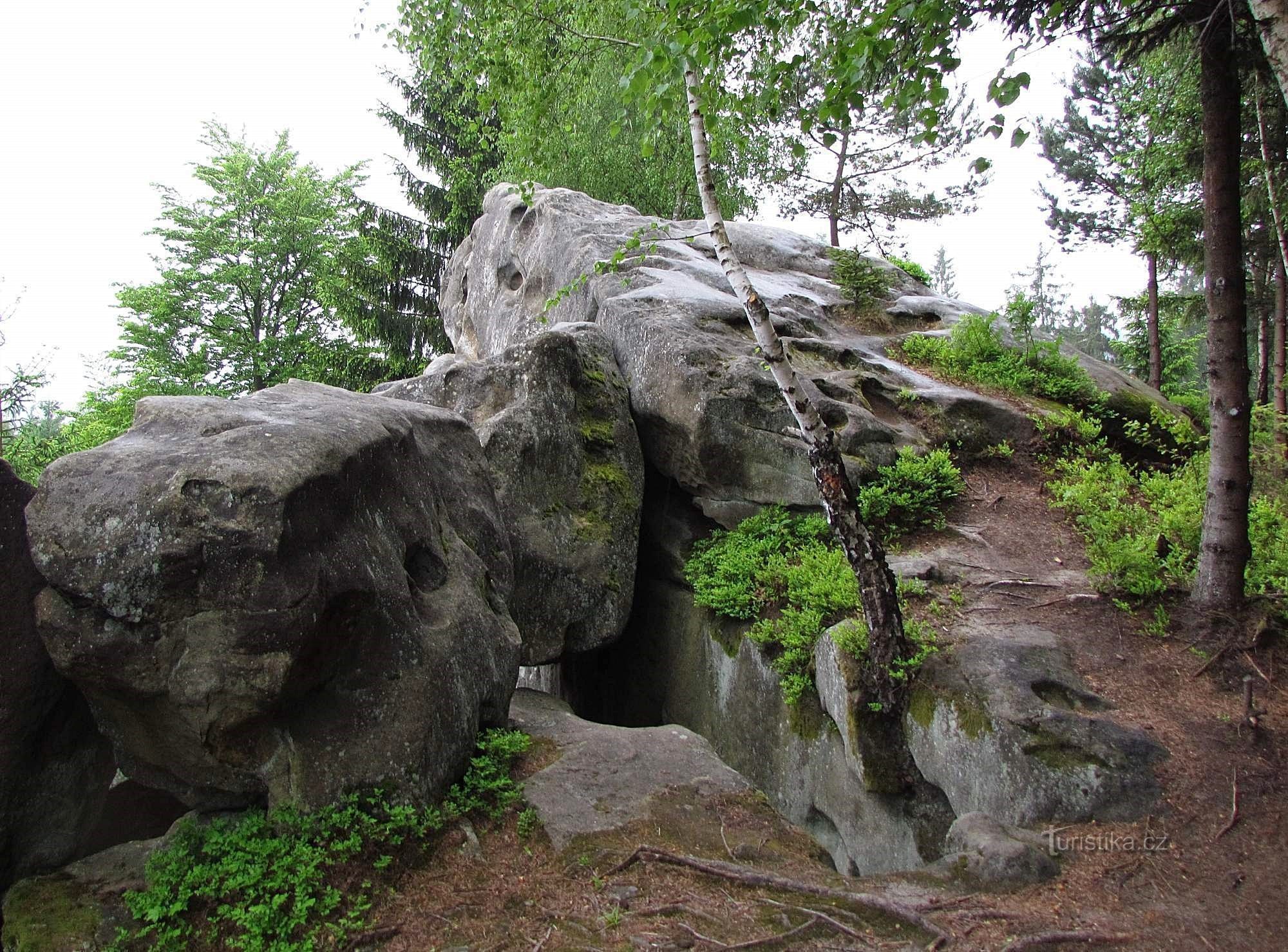 cima delle rocce superiori