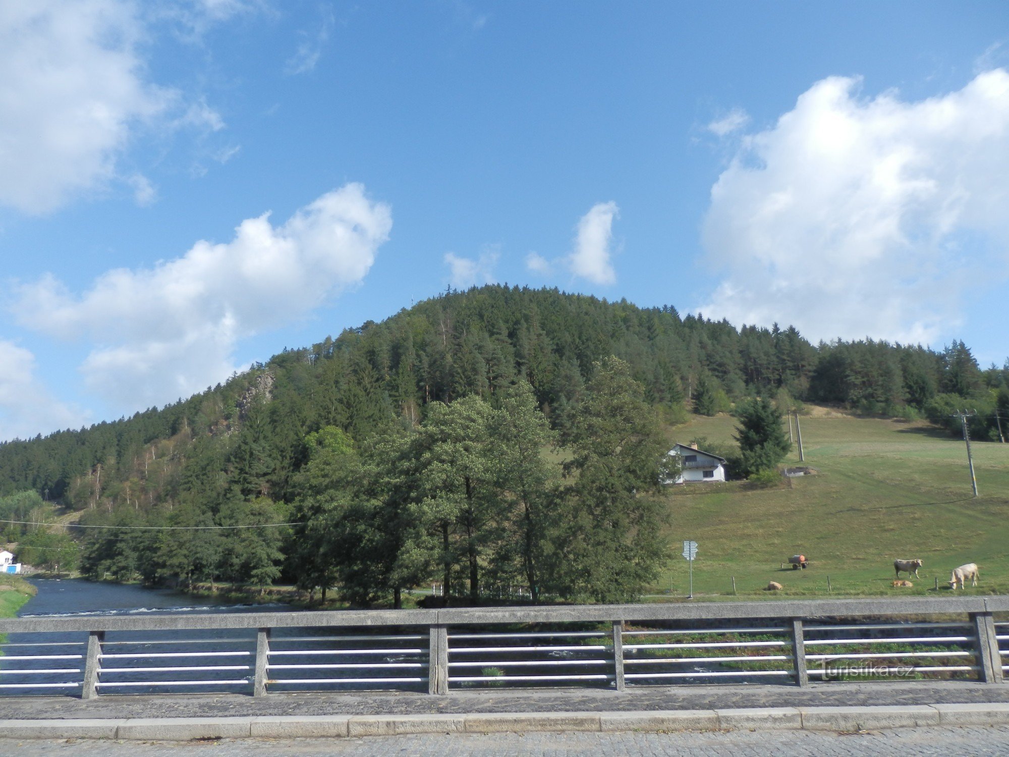 Presque une randonnée en montagne à Vysočina ou de Vír à Olešnice