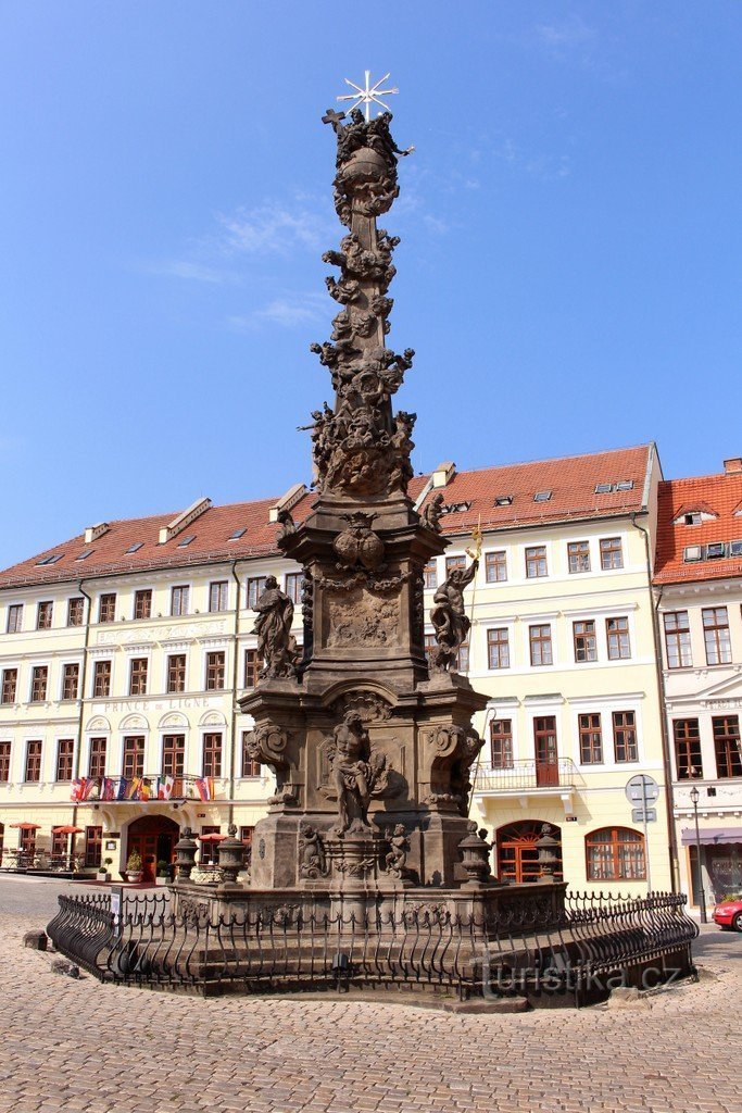 Teplice, steber Svete Trojice na Grajskem trgu