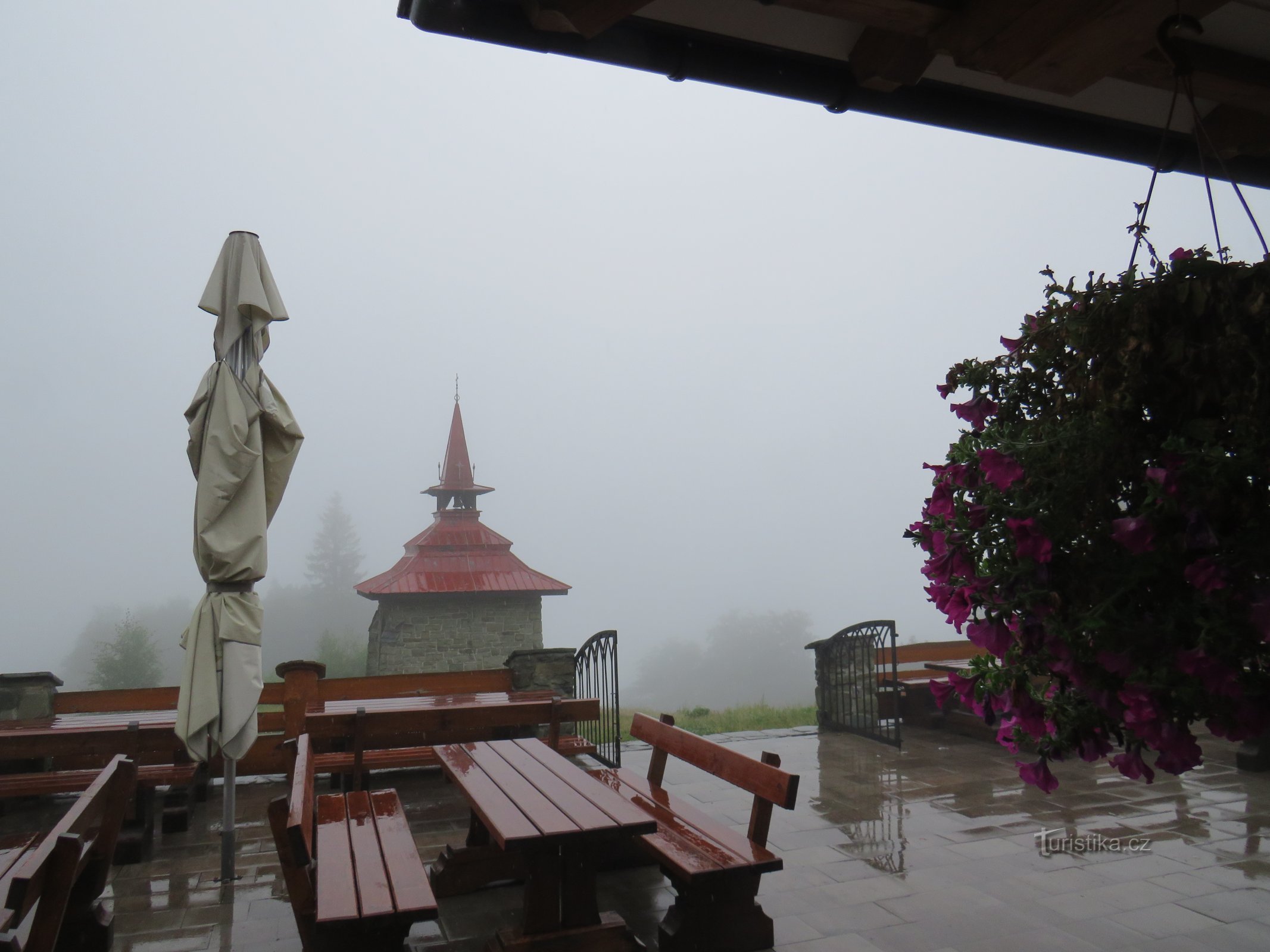 terraço da cabana e capela Ondřejníček