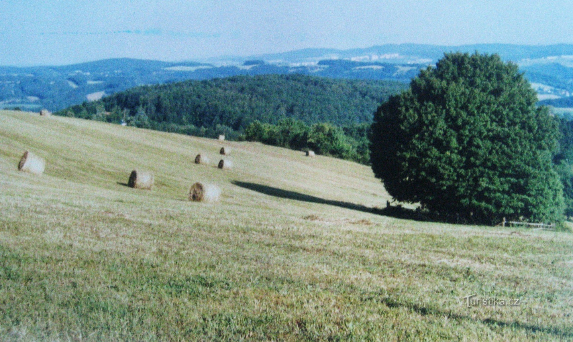 Terasă de belvedere și stânci lângă Provodov