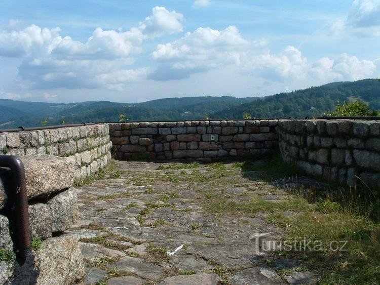 Theresienstadt: Aussichtspunkt auf dem Felsen.