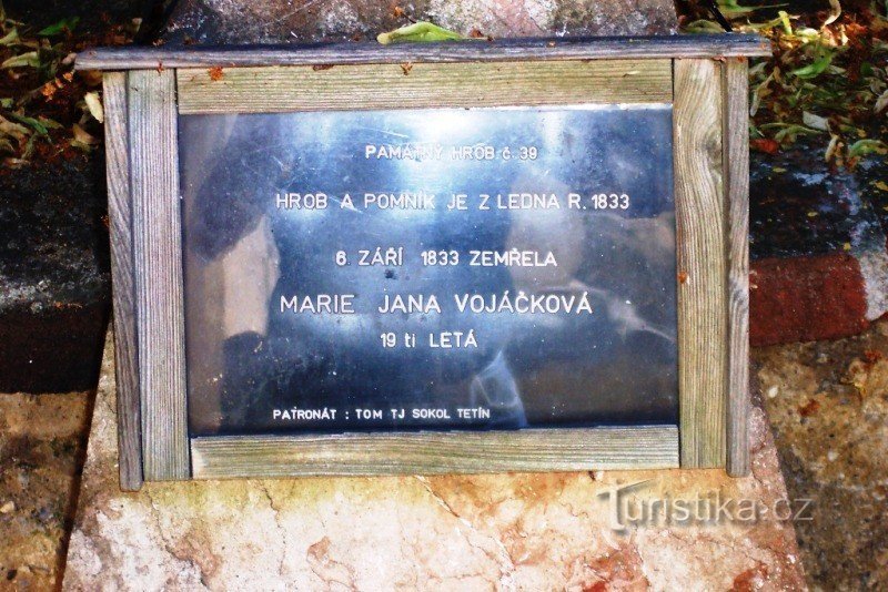 Tatie, le vieux cimetière