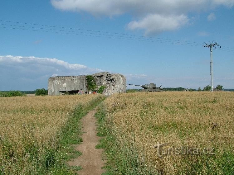 Těžké opevnění Alej