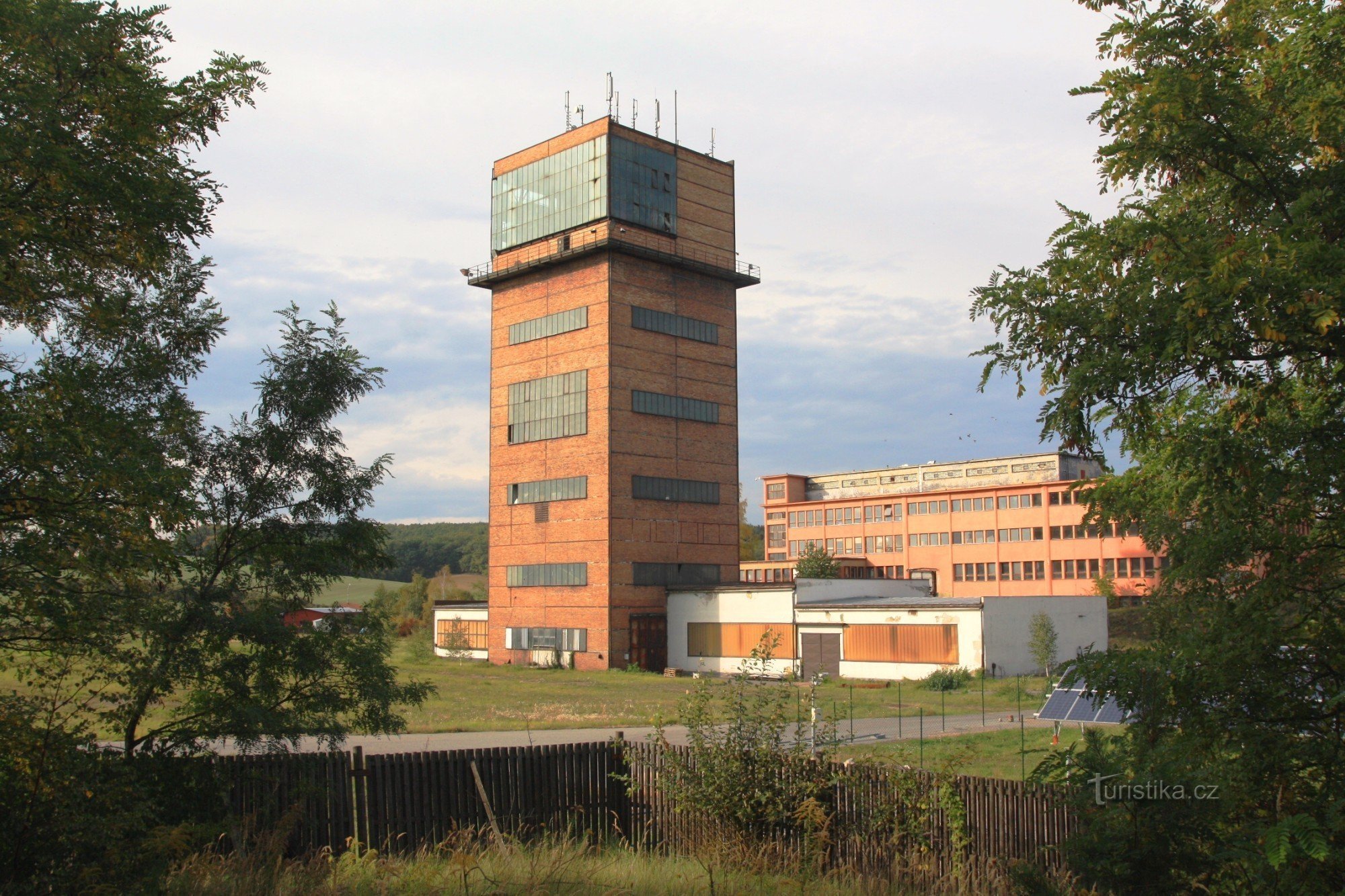 Jindřich 鉱山の採掘塔