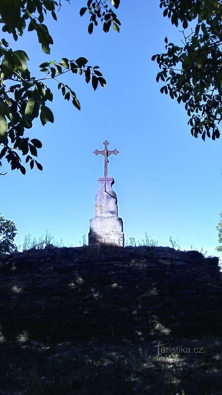 Au înființat o infirmerie în tomberon, așa că pereții tomberonului trebuie să fi văzut multă durere și moarte.