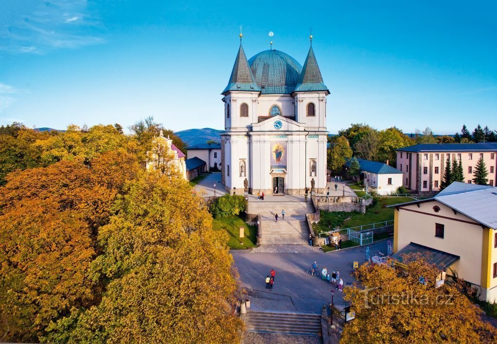 Dica para uma viagem de primavera: Pedra e água para o Teatro Nacional de Hostýn