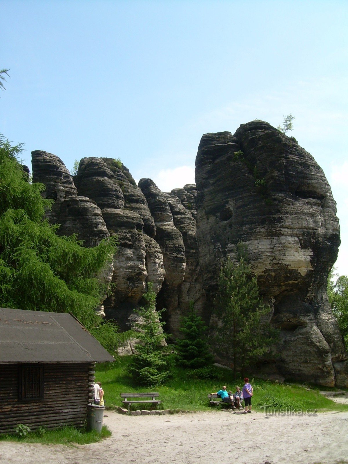 Тиске скалы